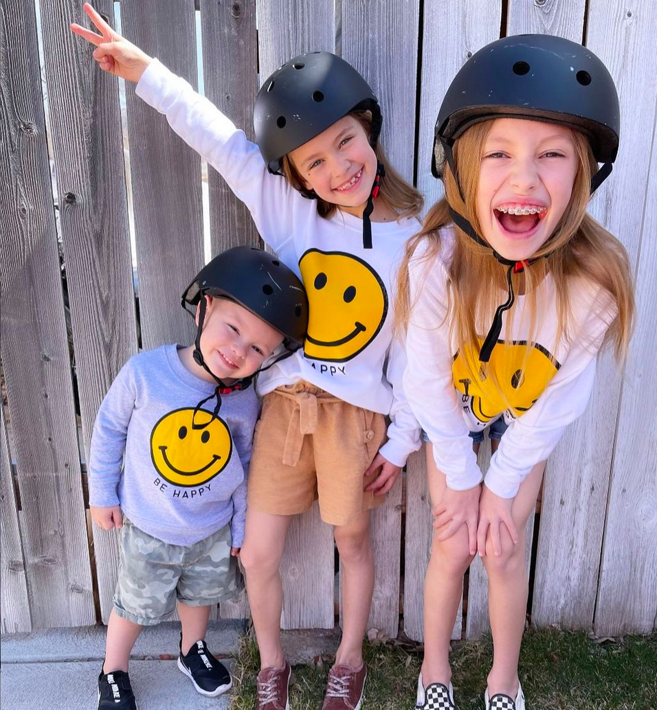 BE HAPPY - SMILEY FACE - Child Sweater Little Mama Shirt Shop